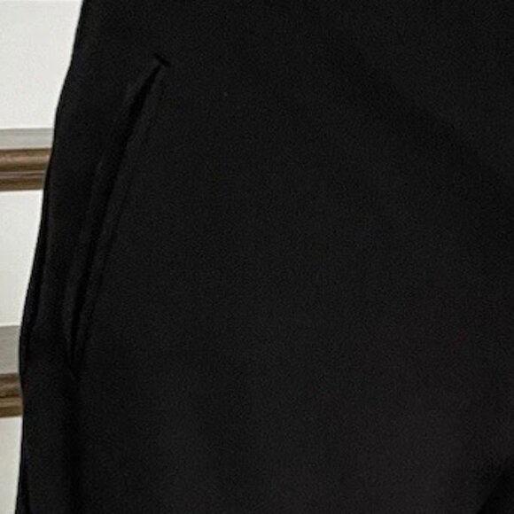 EUC Chicos Ponte Pull On Pants 8 Black Stretch Knit Elastic Waist Faux Pockets - Picture 7 of 11